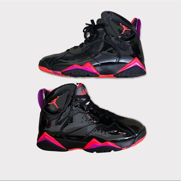 Jordan Shoes - 💟Jordan 7 Retro
Black Patent (W)